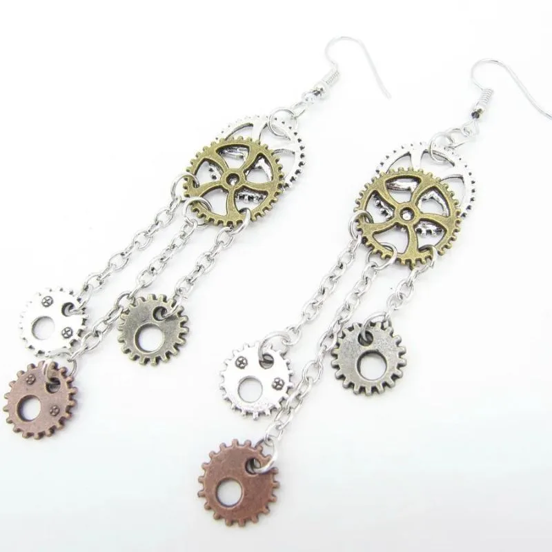 Aanzicht 33 — Steampunk oorbellen – hangend