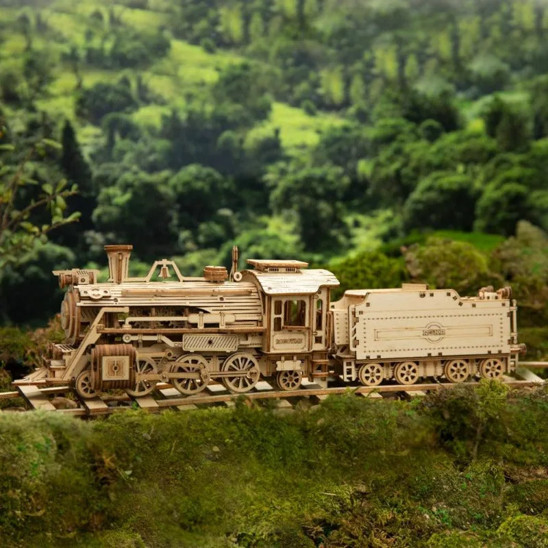 Aanzicht 2 — Modelbouwpakket – stoomlocomotief van hout