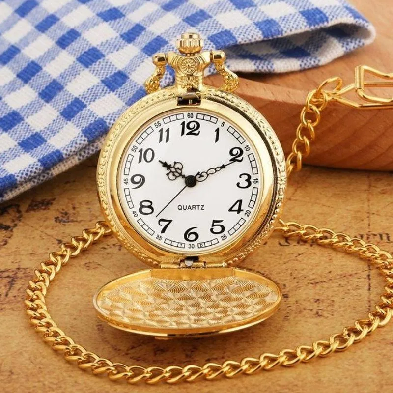 Aanzicht 3 — Steampunk zakhorloge – schip