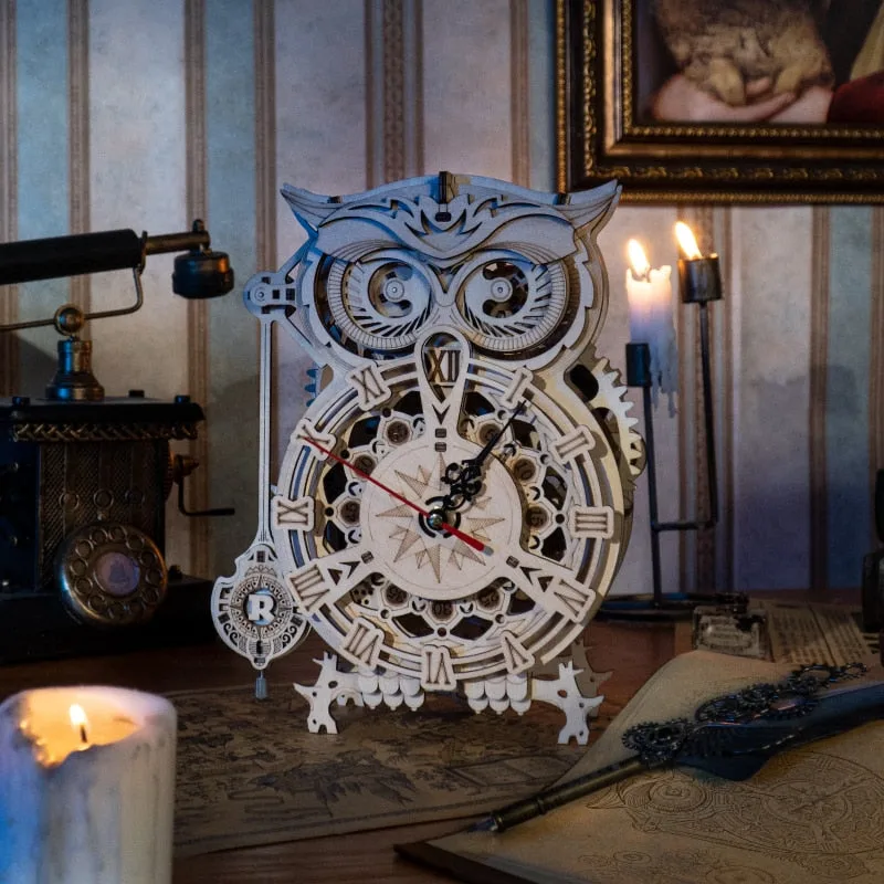 Aanzicht 2 — Modelbouwpakket – hout horloge uil