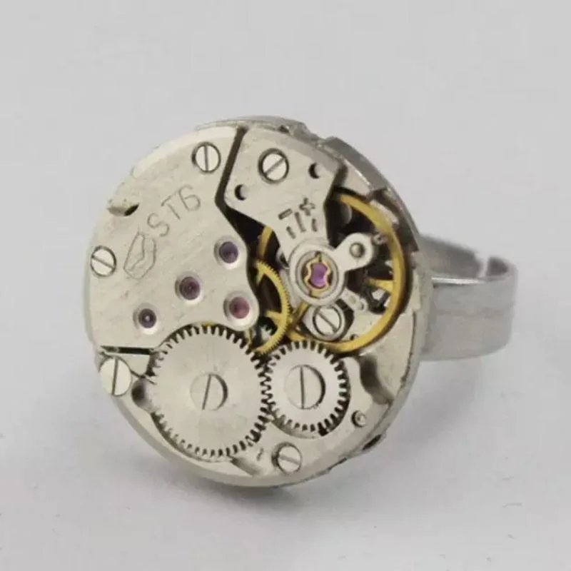 Aanzicht 2 — Steampunk ring – mechanisch