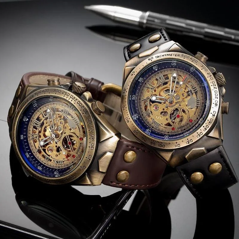 Aanzicht 2 — Steampunk horloge – skelet