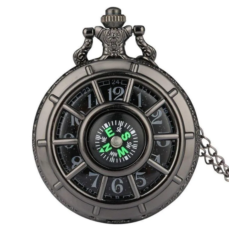 Steampunk zakhorloge met kompasmotief