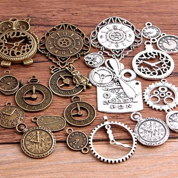 Aanzicht 3 — Steampunk sieradenhanger