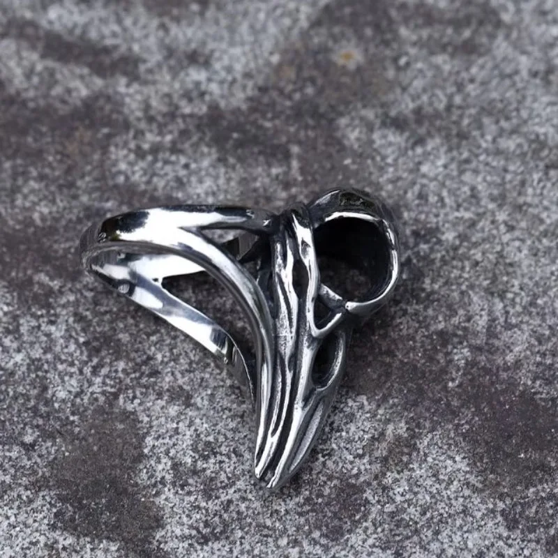 Aanzicht 6 — Ring – ravenschedel