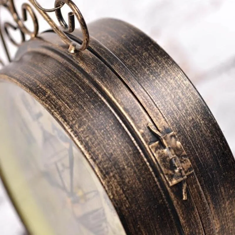 Aanzicht 2 — Steampunk horloge – stationsstijl dubbelzijdig