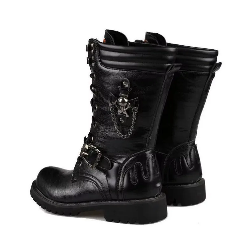 Aanzicht 3 — Steampunk laars – gothic schedel