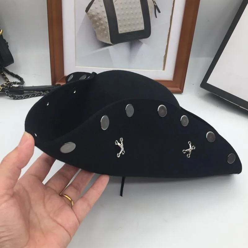 Aanzicht 3 — Steampunk hoed – piratenstijl