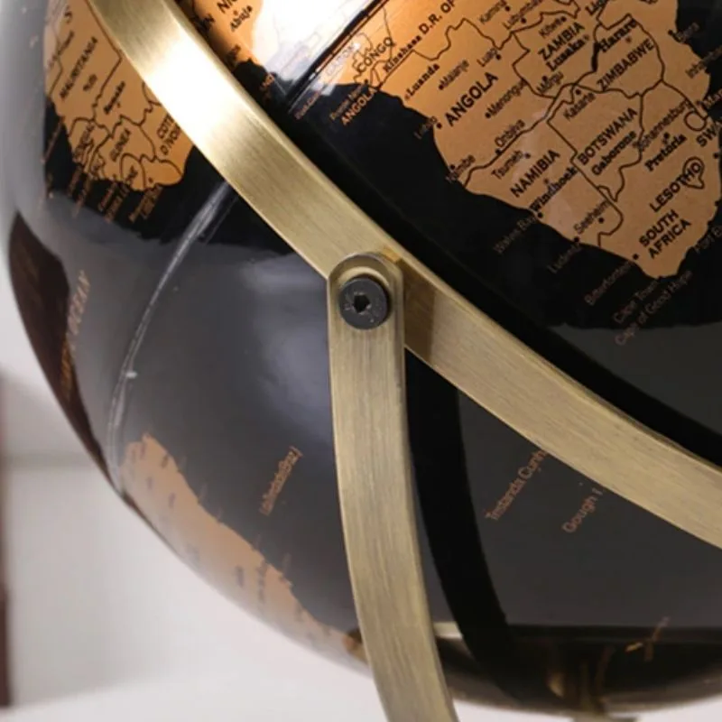 Aanzicht 6 — Steampunk wereldbol