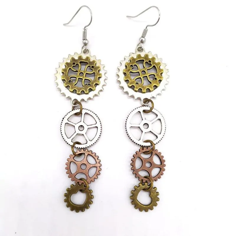 Aanzicht 31 — Steampunk oorbellen – hangend