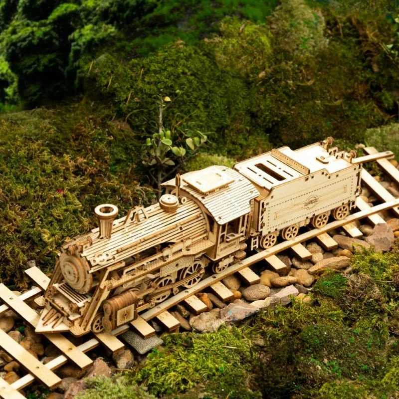 Aanzicht 3 — Modelbouwpakket – stoomlocomotief van hout