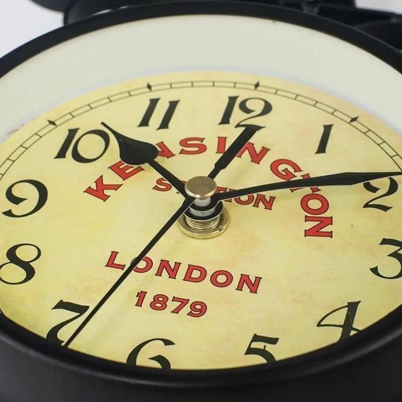 Aanzicht 3 — Steampunk horloge – retro stationsstijl