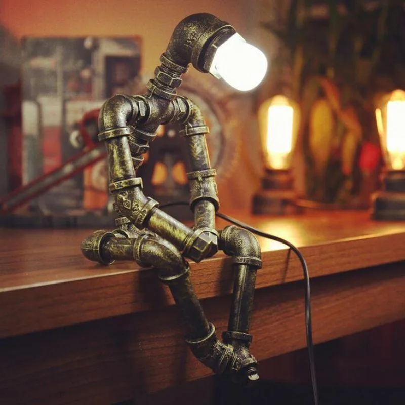 Steampunk lamp – Robot