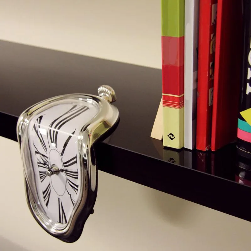 Aanzicht 4 — Steampunk horloge – vervormde horloge in stijl