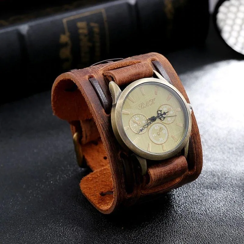 Aanzicht 8 — Steampunk polshorloge
