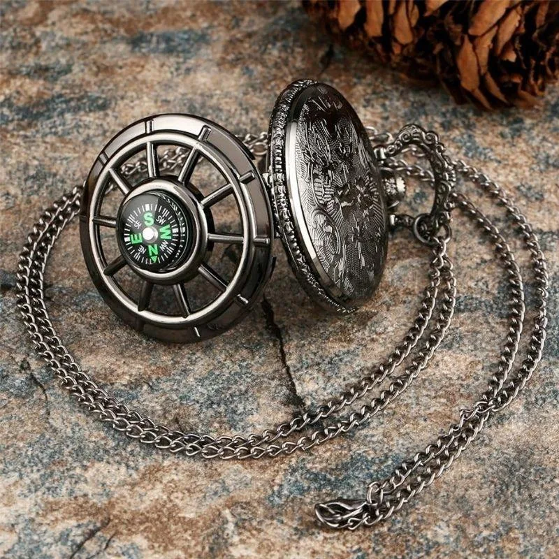 Aanzicht 5 — Steampunk zakhorloge met kompasmotief